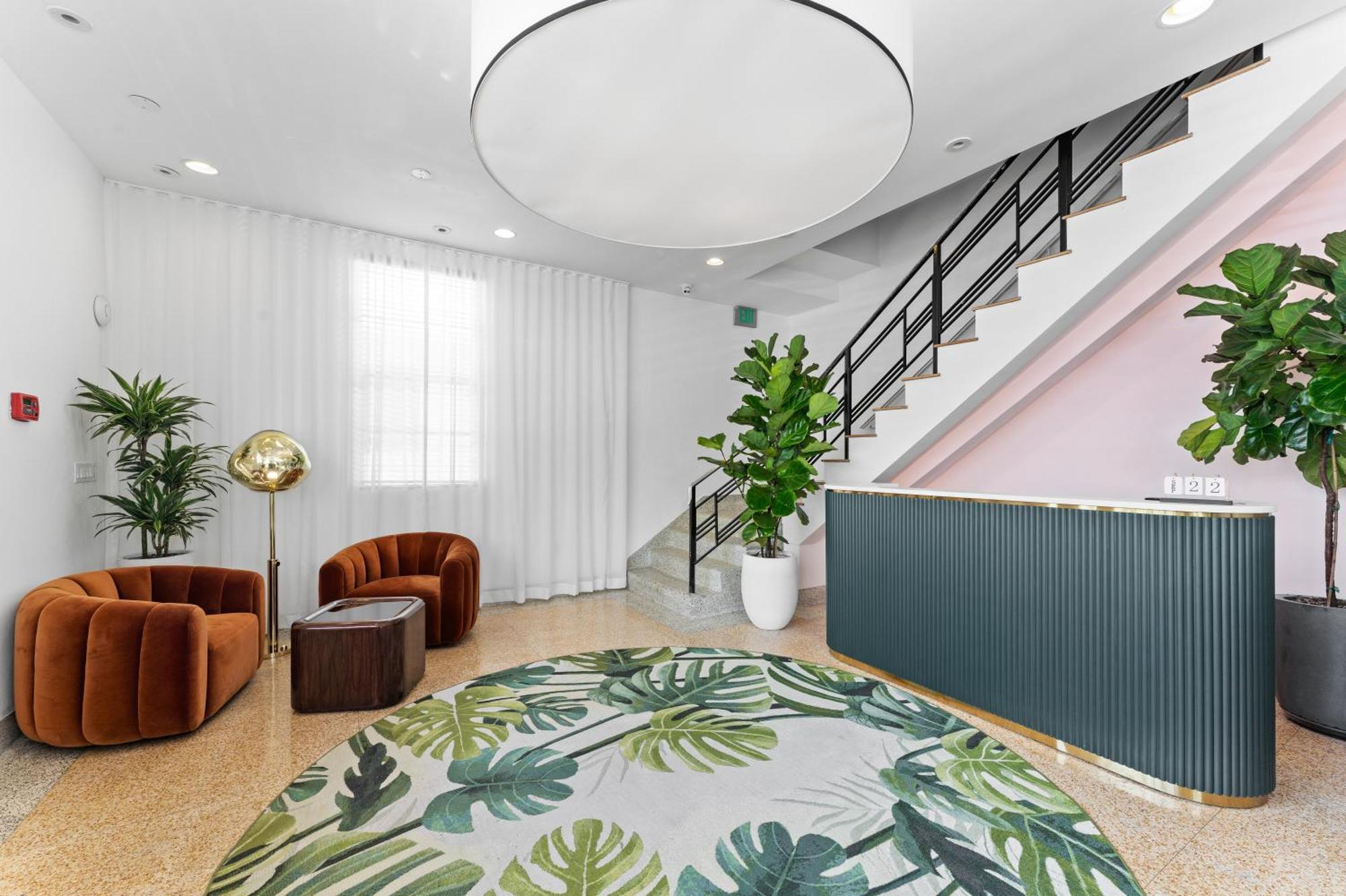 The Clifton Hotel マイアミビーチ エクステリア 写真